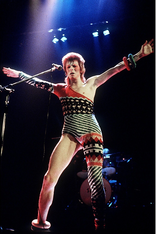Как Дейвид Бауи проправи пътя за останалите: Британецът излъчва ексцентризъм като Ziggy Stardust (1973)